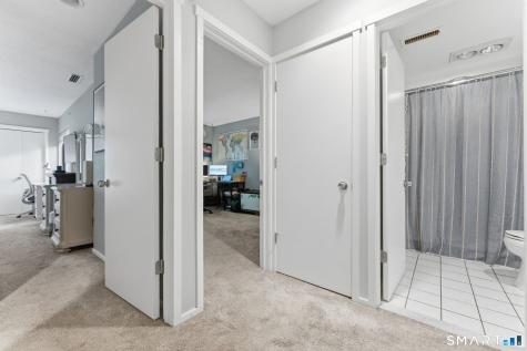 11 Willow Lane Avon CT 06001