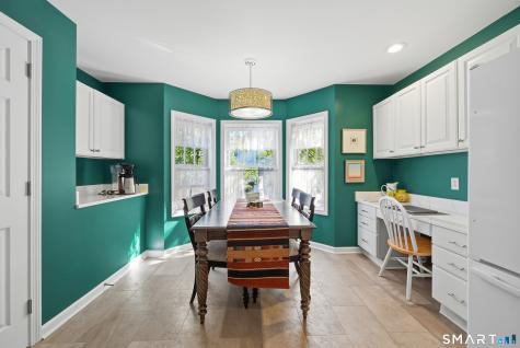 1801 Larson Drive Danbury CT 06810