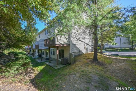 1801 Larson Drive Danbury CT 06810