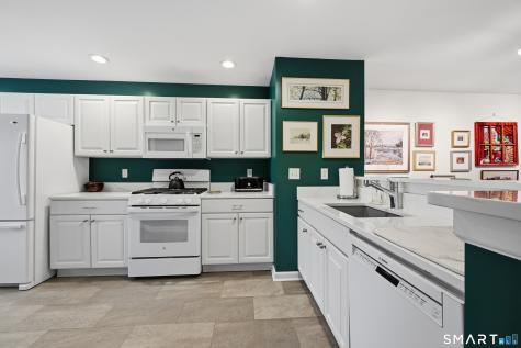 1801 Larson Drive Danbury CT 06810