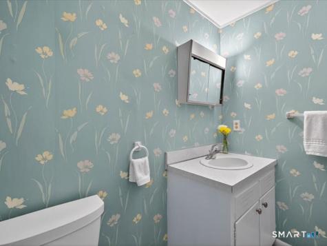 25 Coronado Drive Newington CT 06111