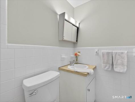 25 Coronado Drive Newington CT 06111