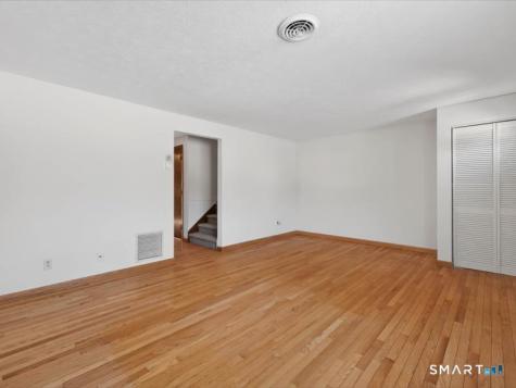 25 Coronado Drive Newington CT 06111