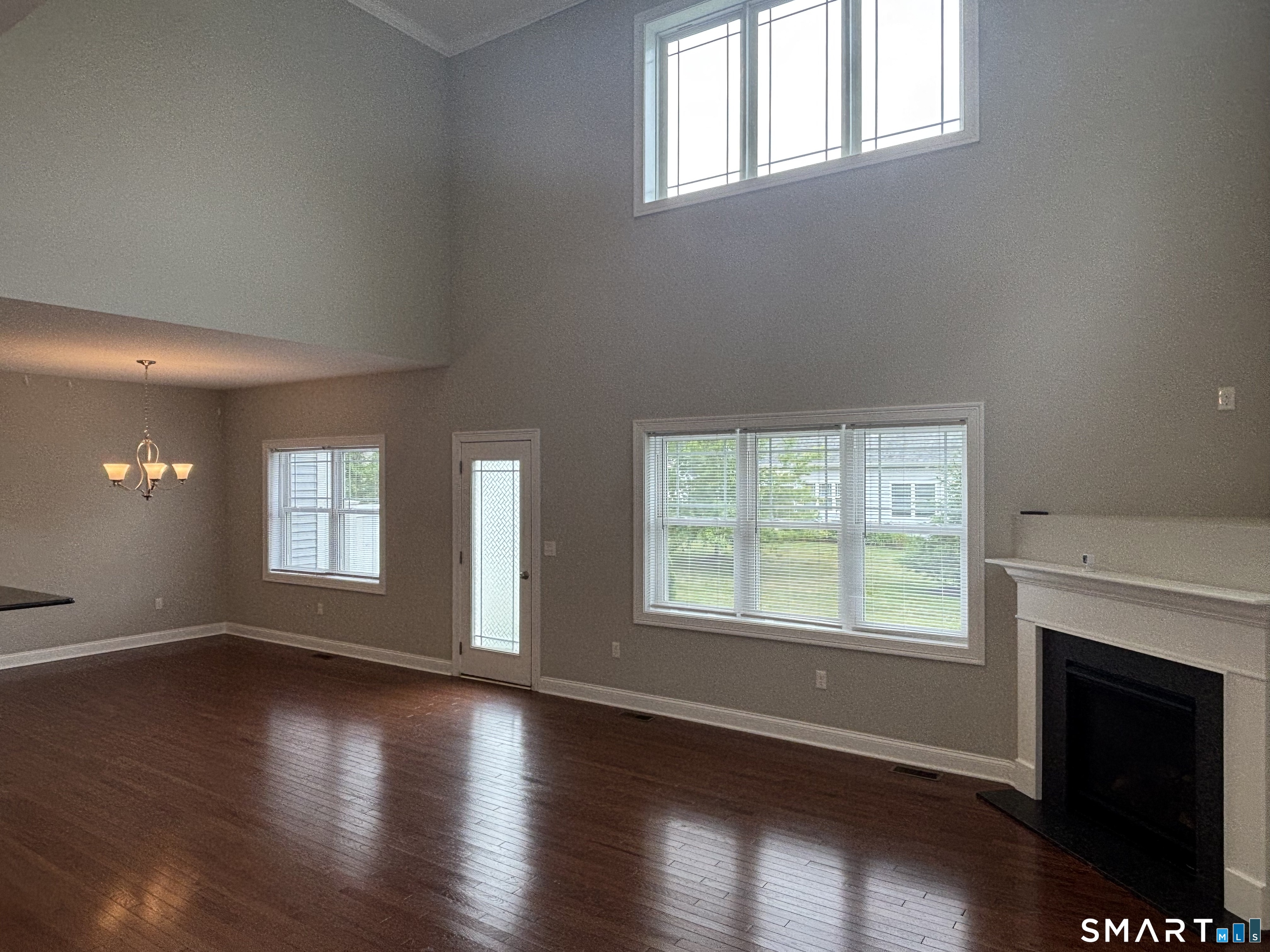 11 Bleeker Circle North Haven CT 06473