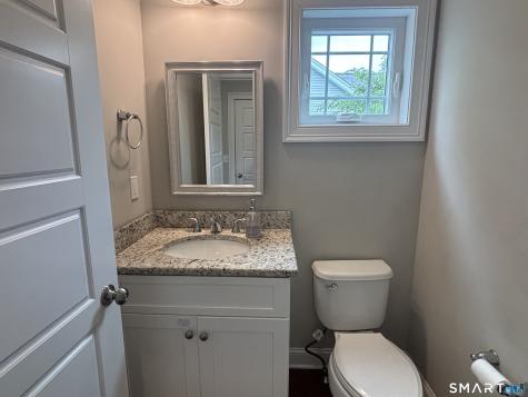 11 Bleeker Circle North Haven CT 06473