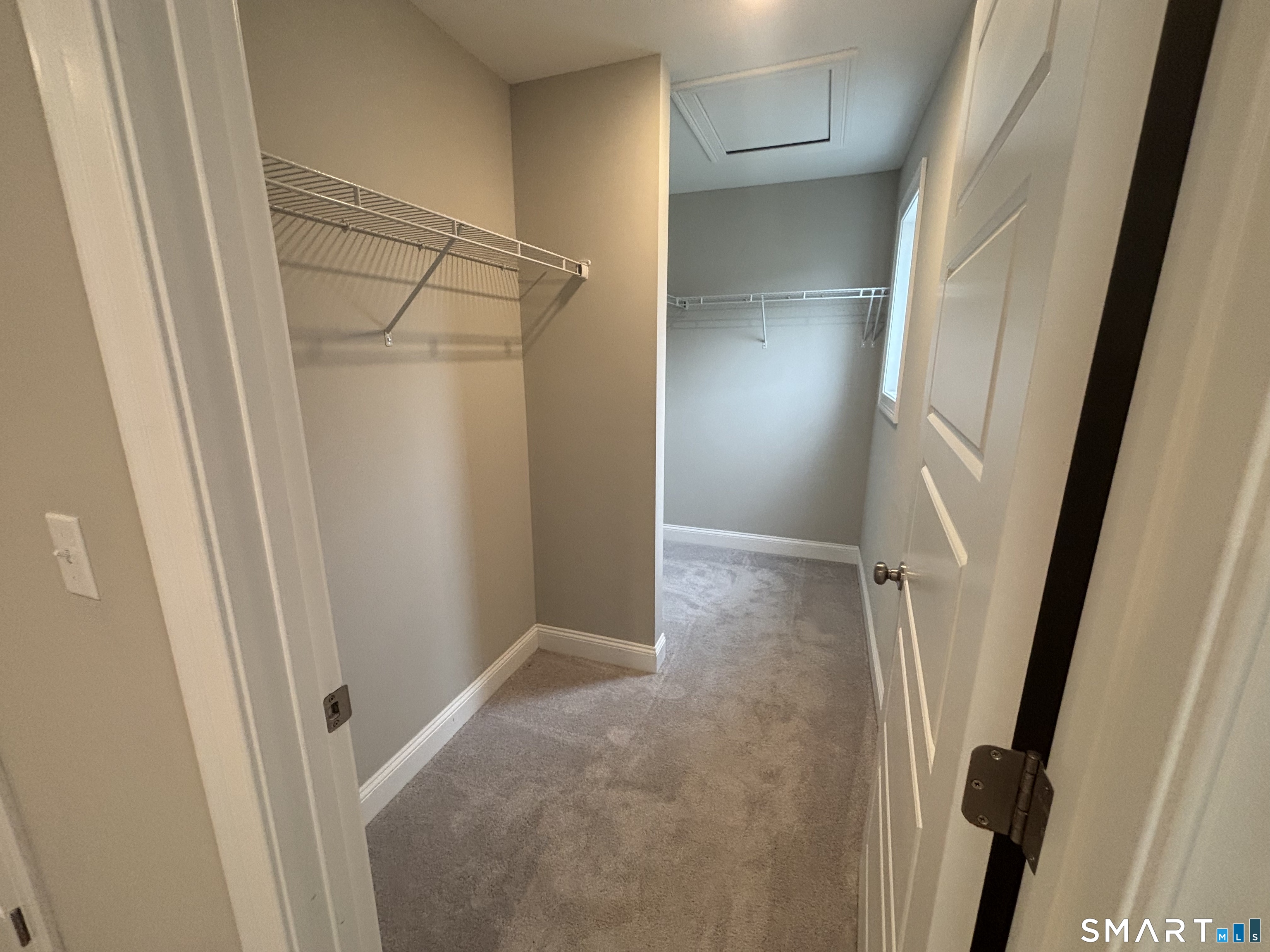 11 Bleeker Circle North Haven CT 06473