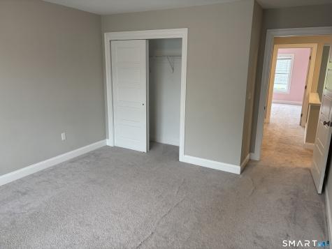 11 Bleeker Circle North Haven CT 06473