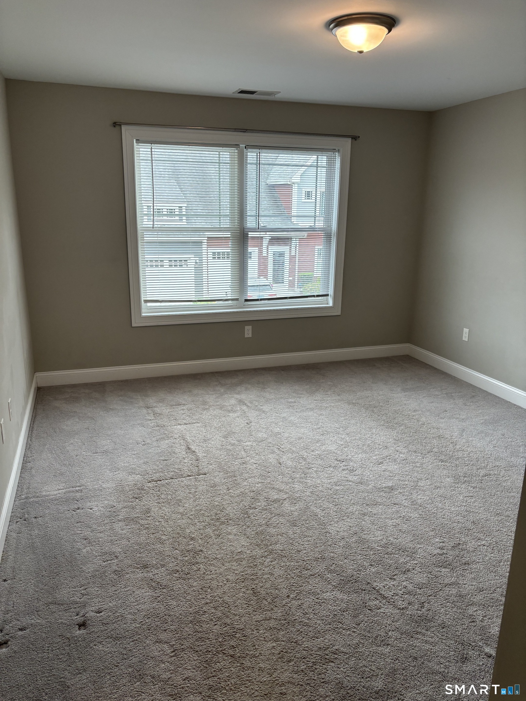 11 Bleeker Circle North Haven CT 06473