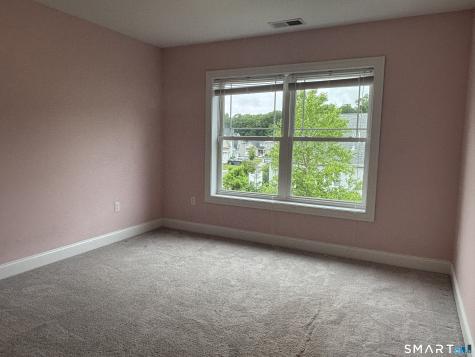 11 Bleeker Circle North Haven CT 06473