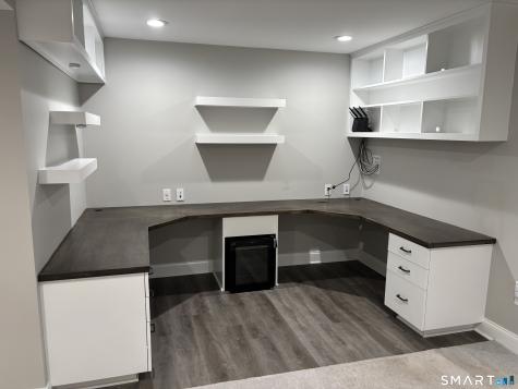 11 Bleeker Circle North Haven CT 06473