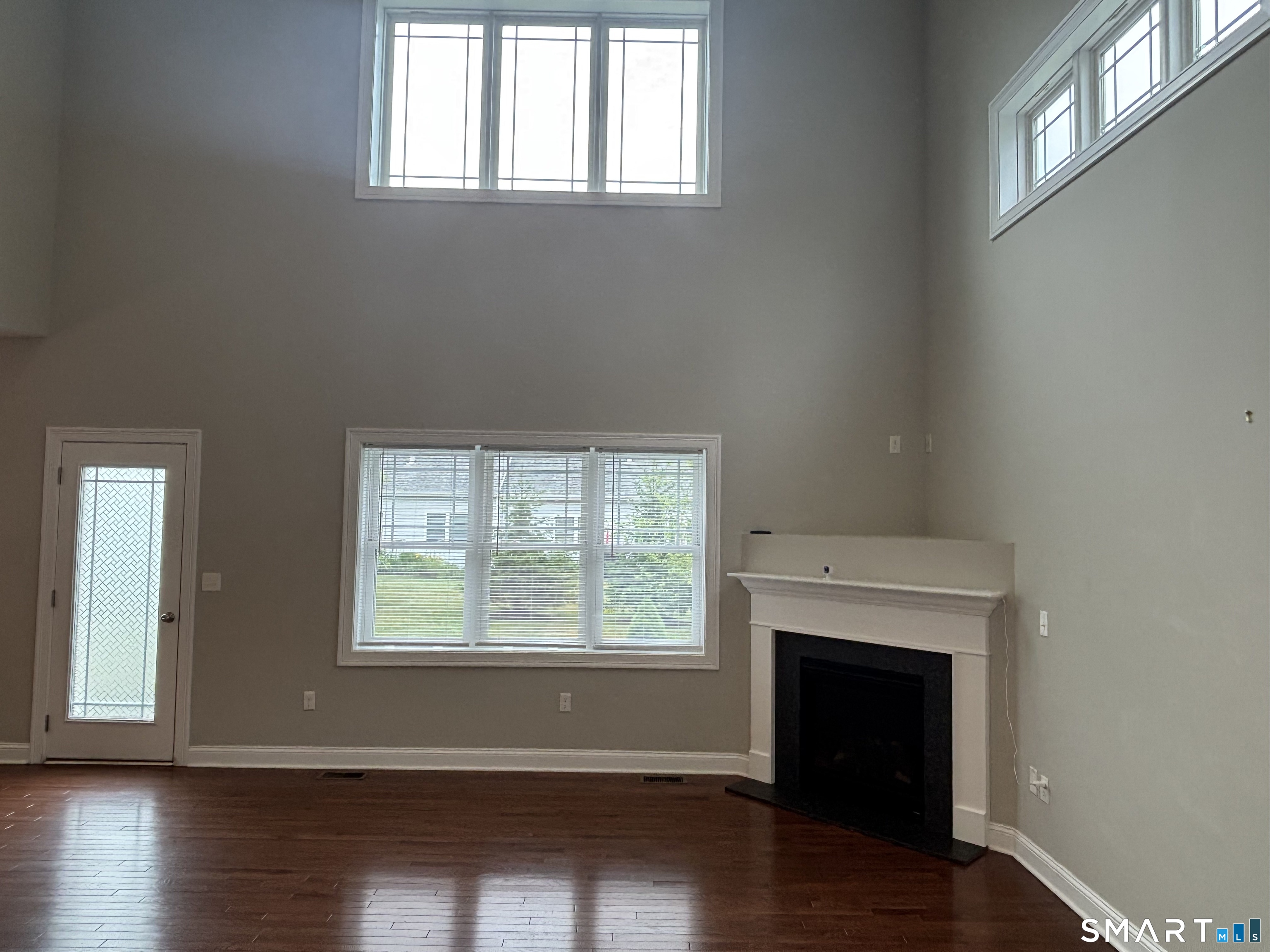 11 Bleeker Circle North Haven CT 06473