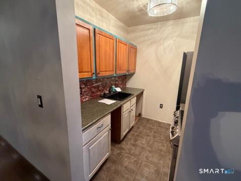 1 Linden Place Hartford CT 06106