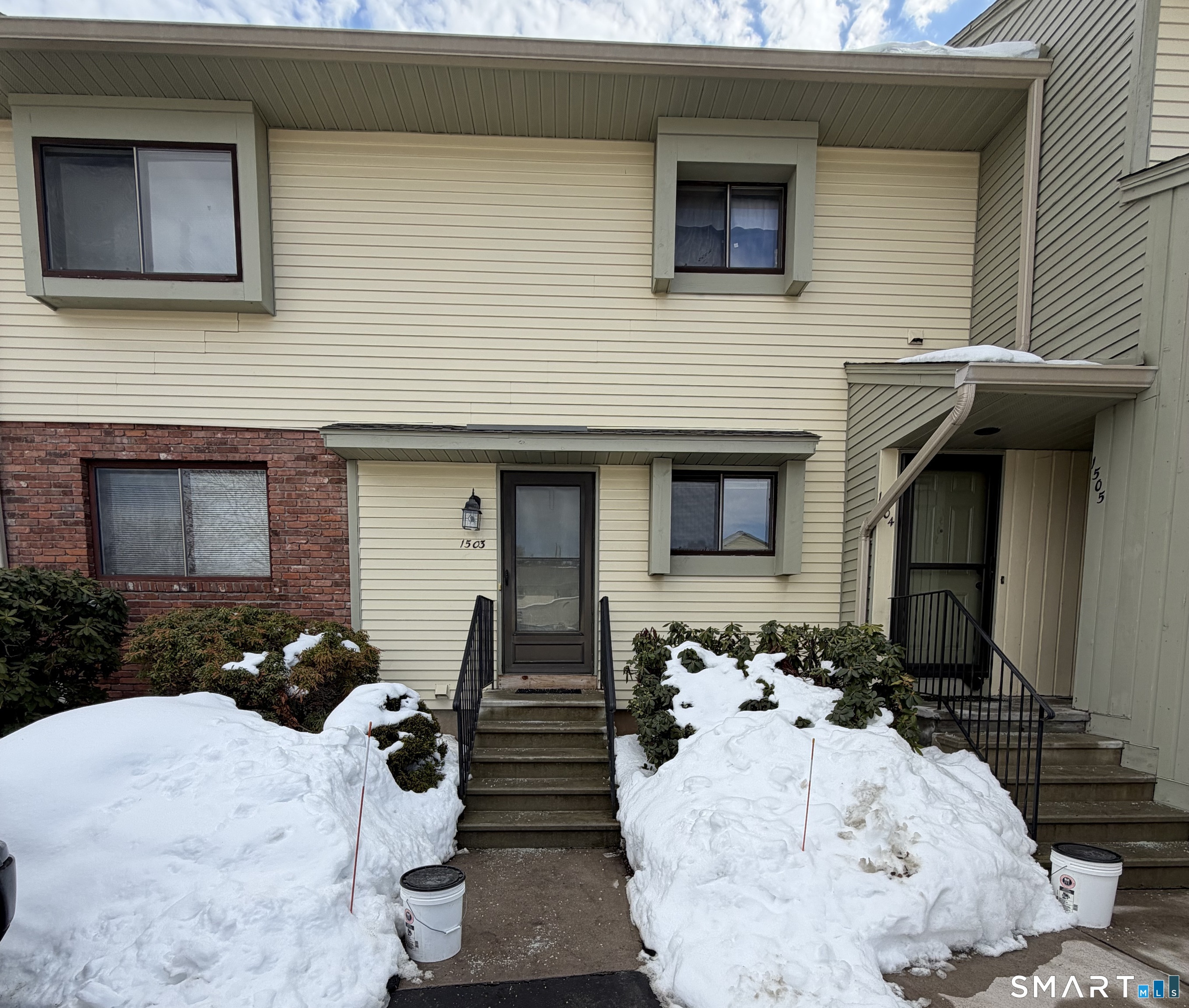 1503 Summer Hill Drive South Windsor CT 06074