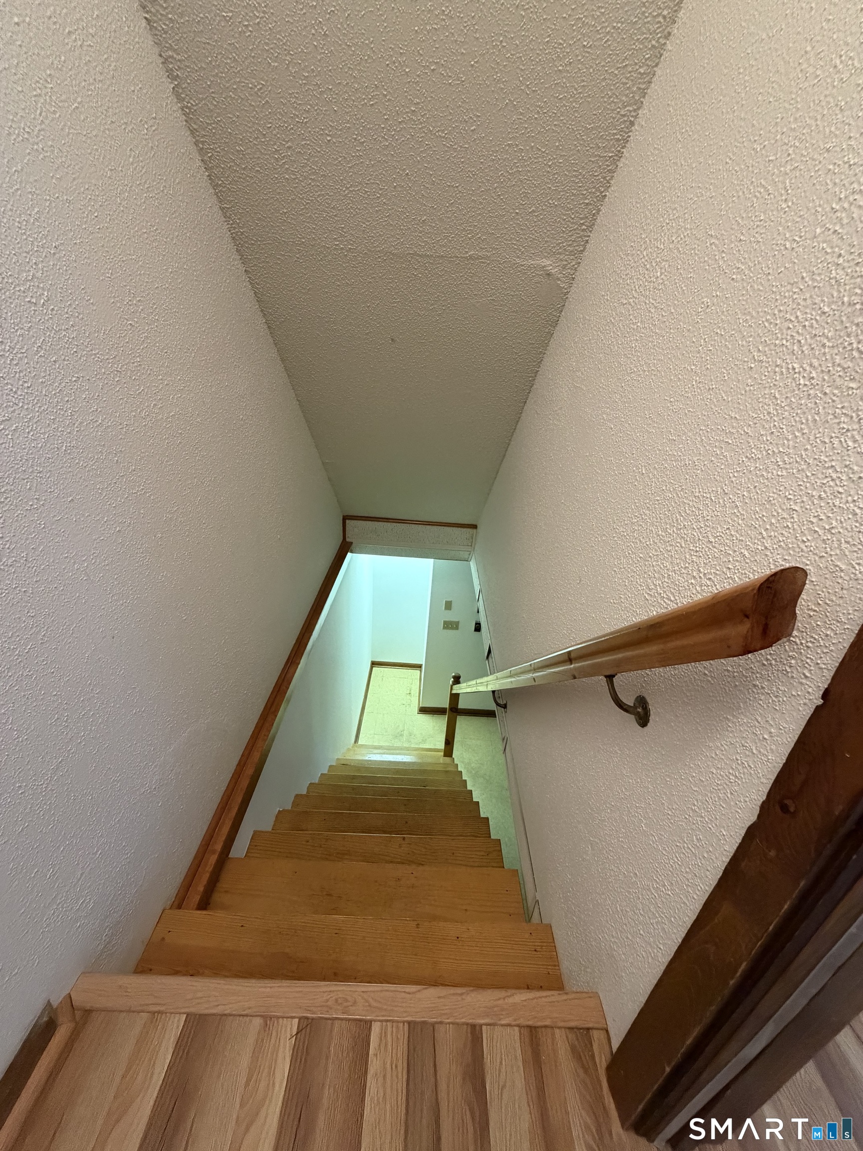 1503 Summer Hill Drive South Windsor CT 06074