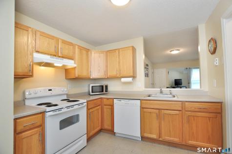 90 Wellington Drive Farmington CT 06032