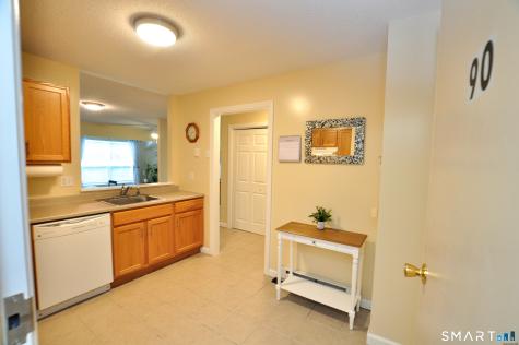 90 Wellington Drive Farmington CT 06032