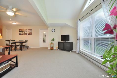 90 Wellington Drive Farmington CT 06032