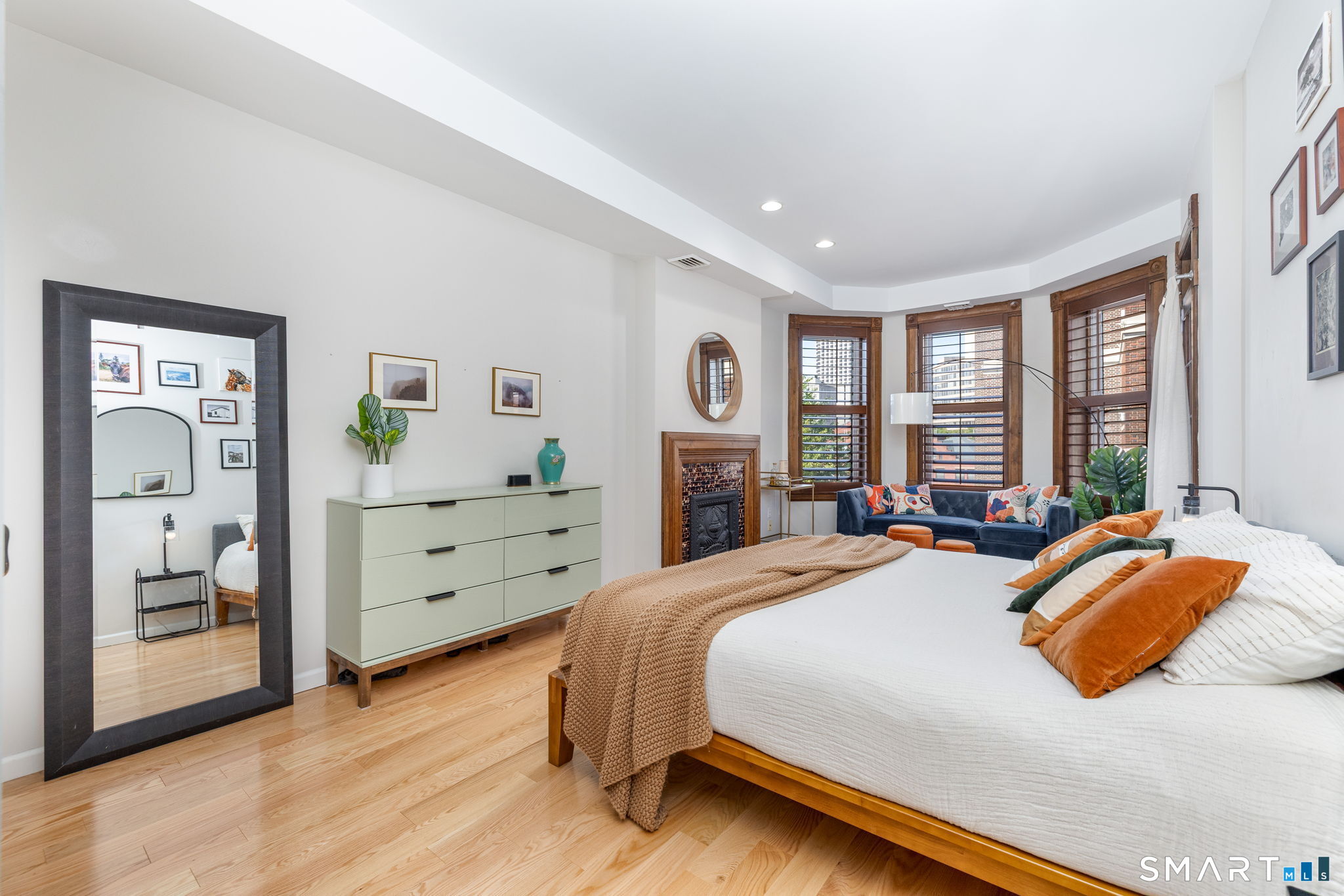 3 Linden Place Hartford CT 06106
