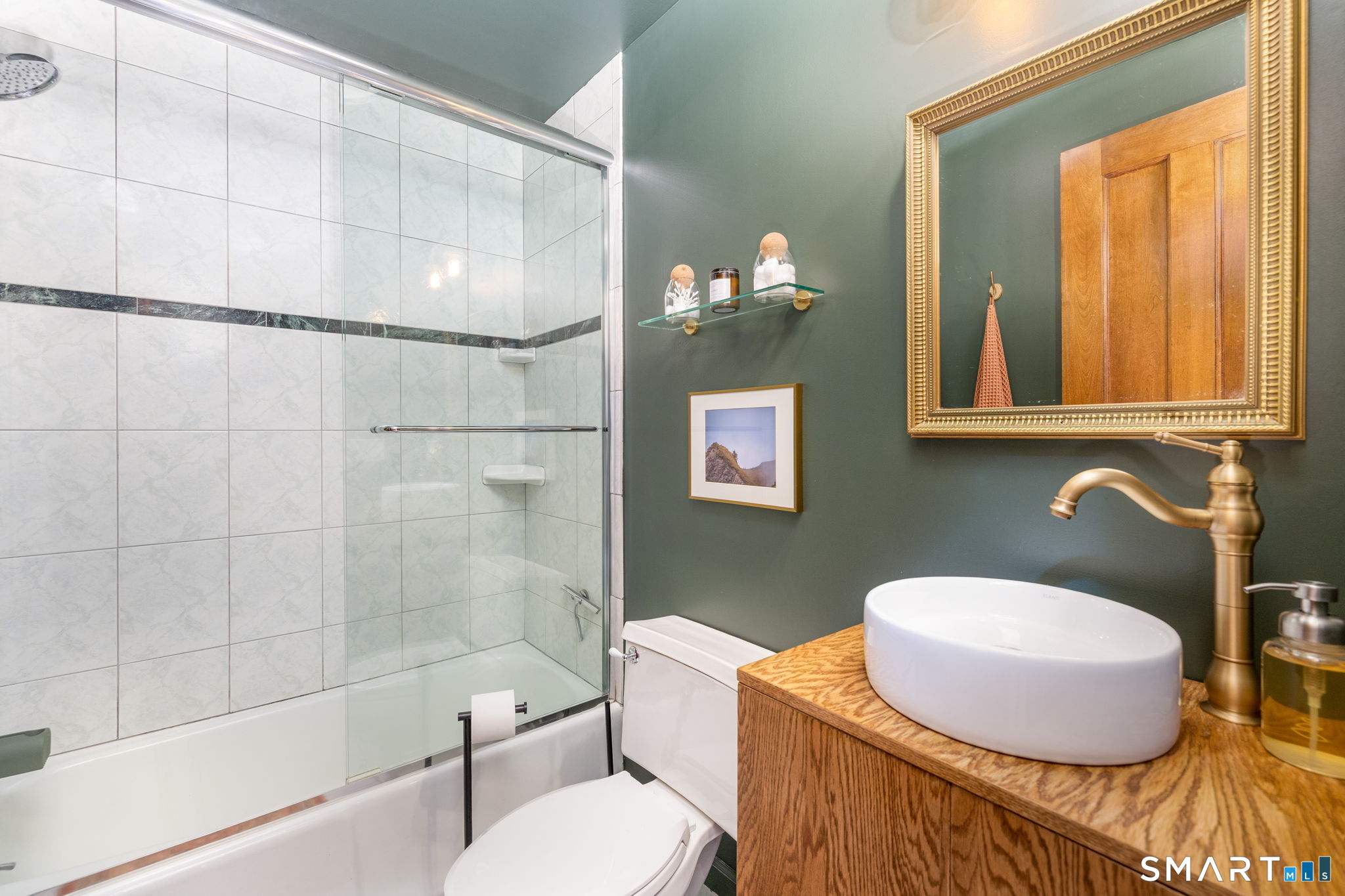 3 Linden Place Hartford CT 06106