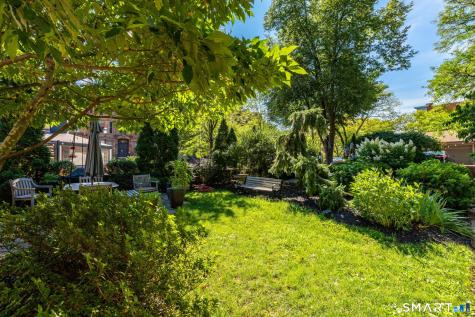 3 Linden Place Hartford CT 06106