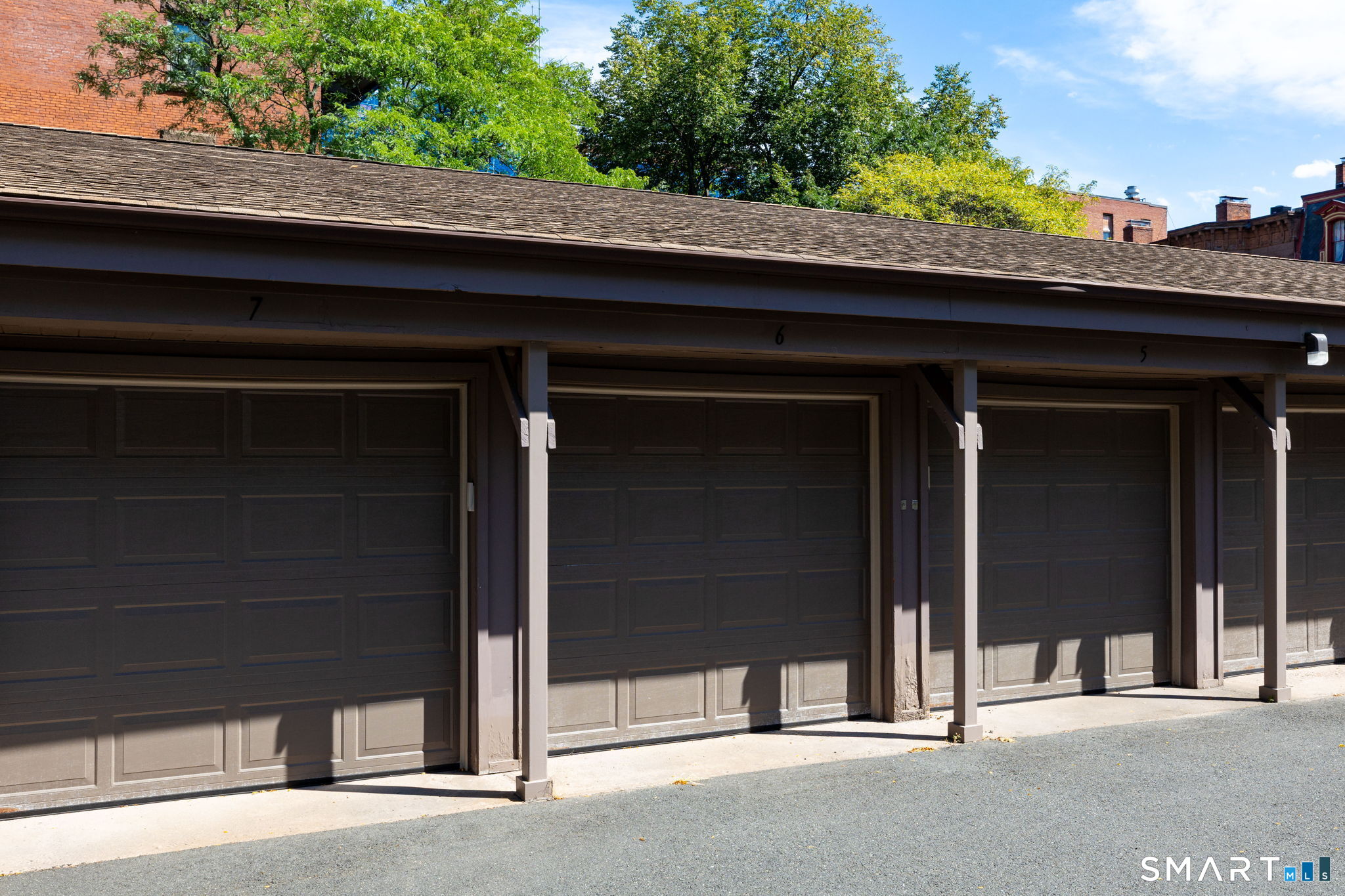 3 Linden Place Hartford CT 06106