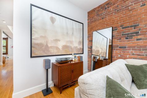 3 Linden Place Hartford CT 06106