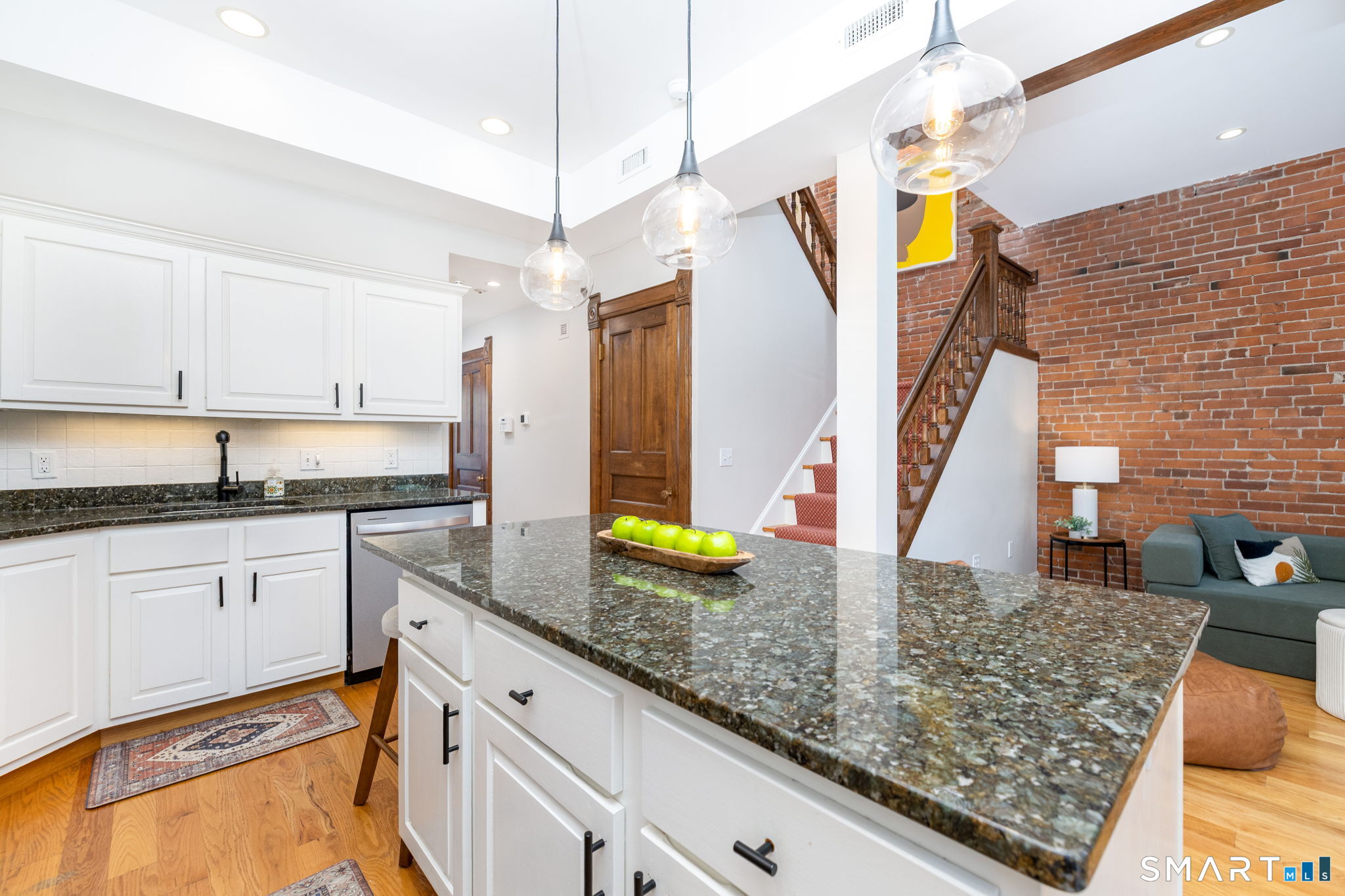 3 Linden Place Hartford CT 06106