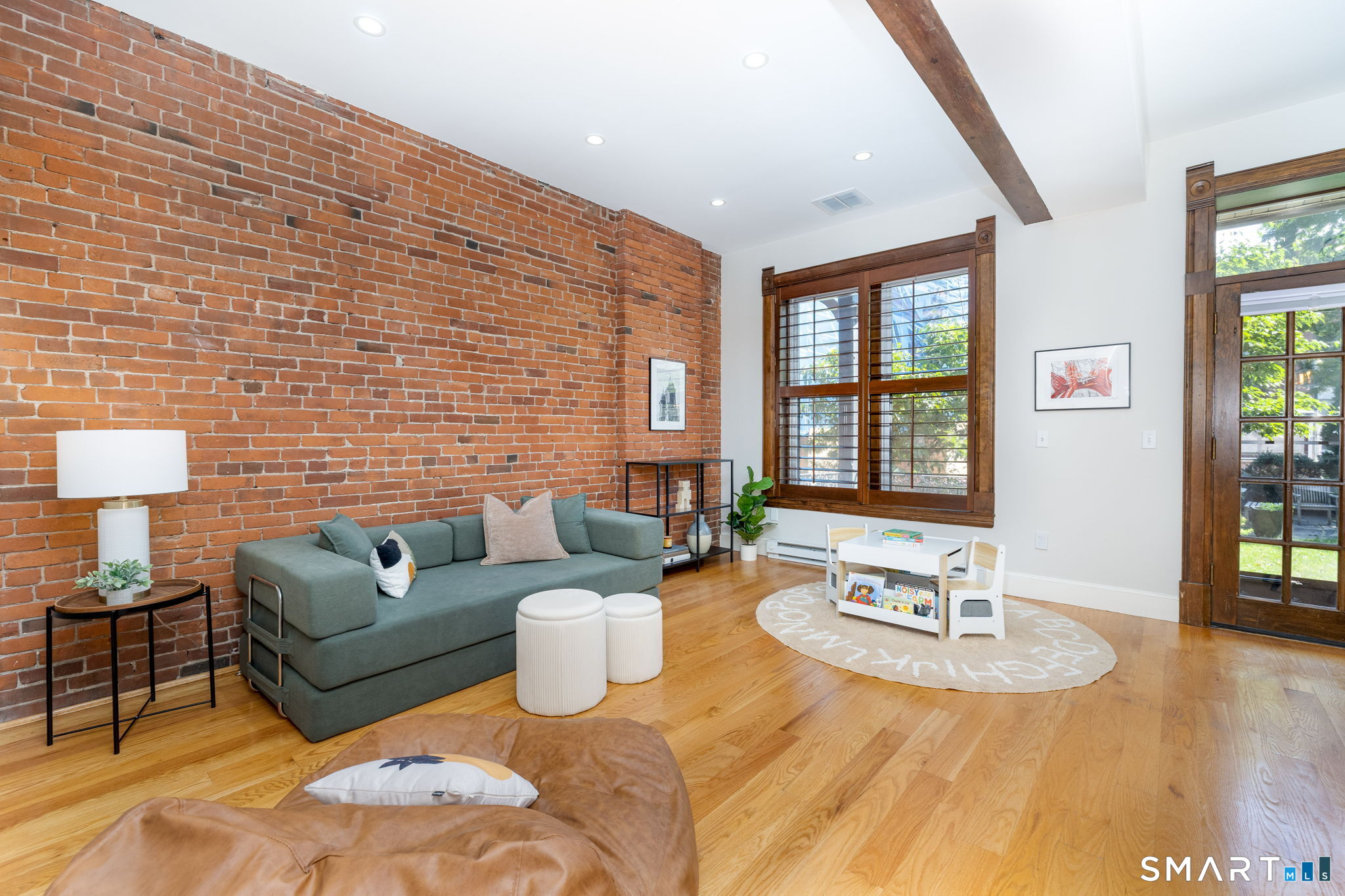 3 Linden Place Hartford CT 06106