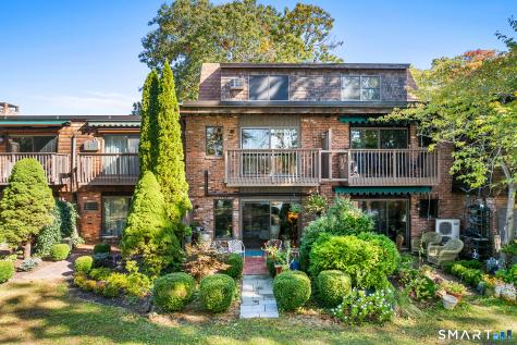 85 River Road Essex CT 06426