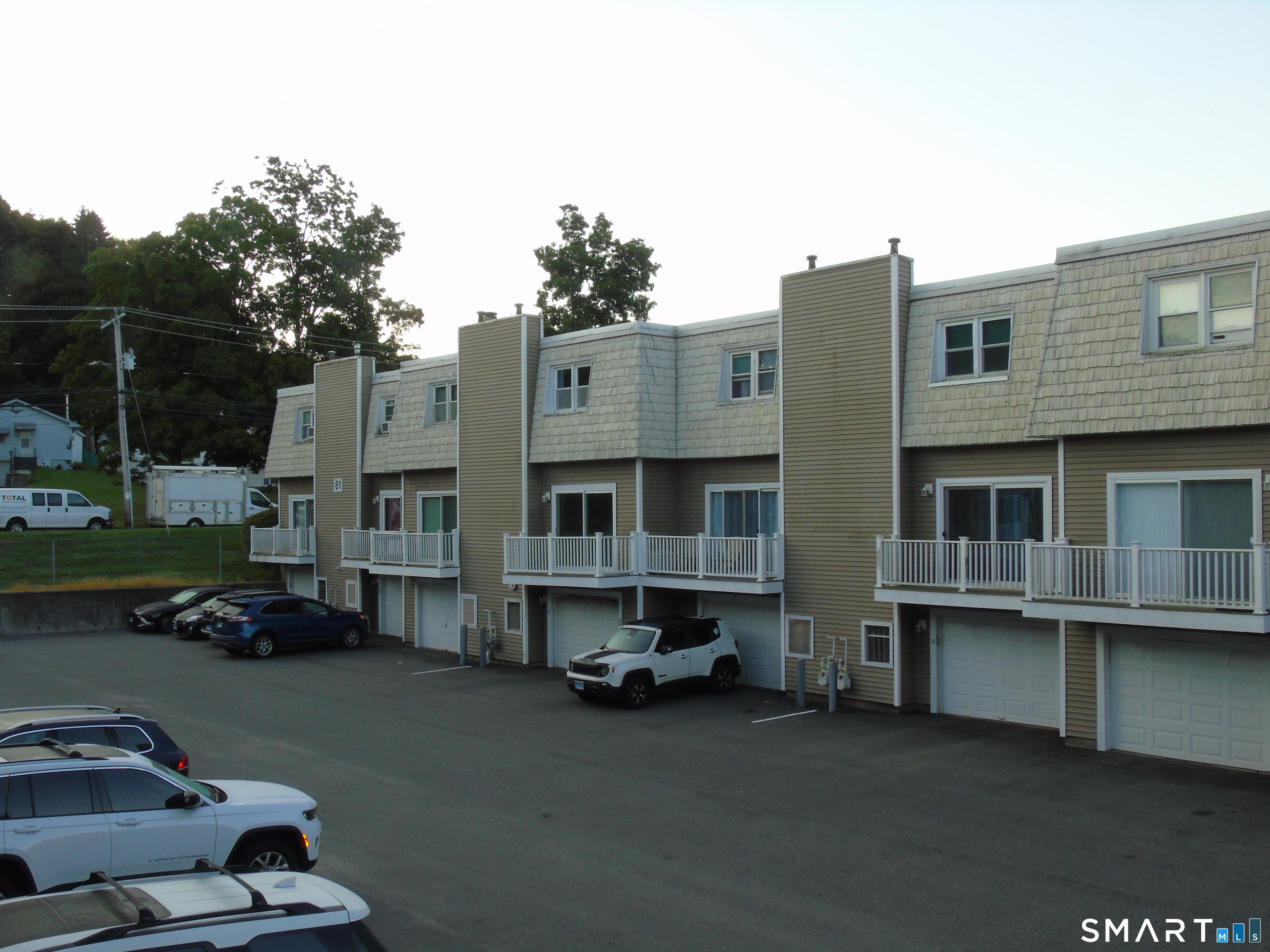 60 Meetinghouse Village Meriden CT 06450