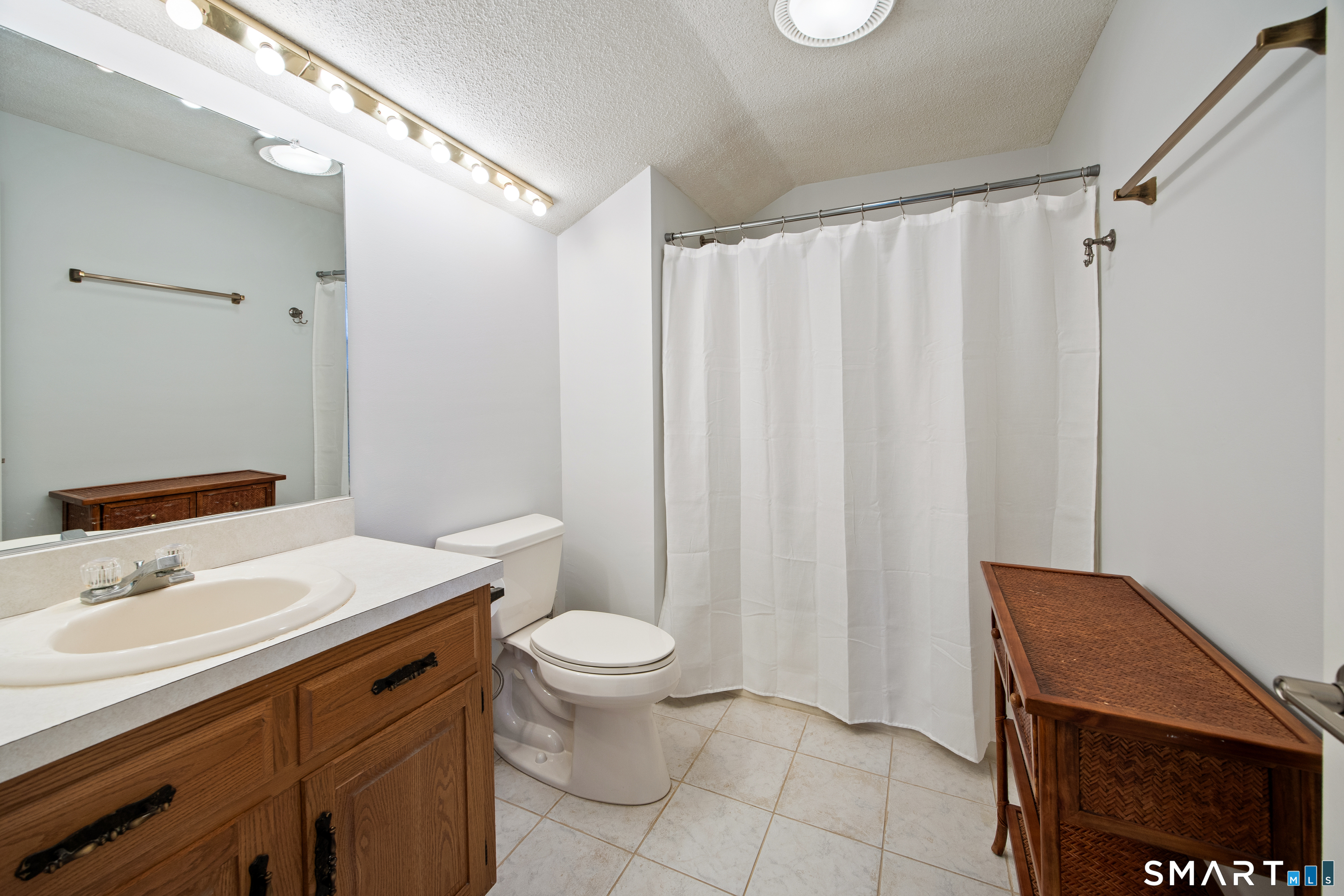 697 South End Road Southington CT 06479