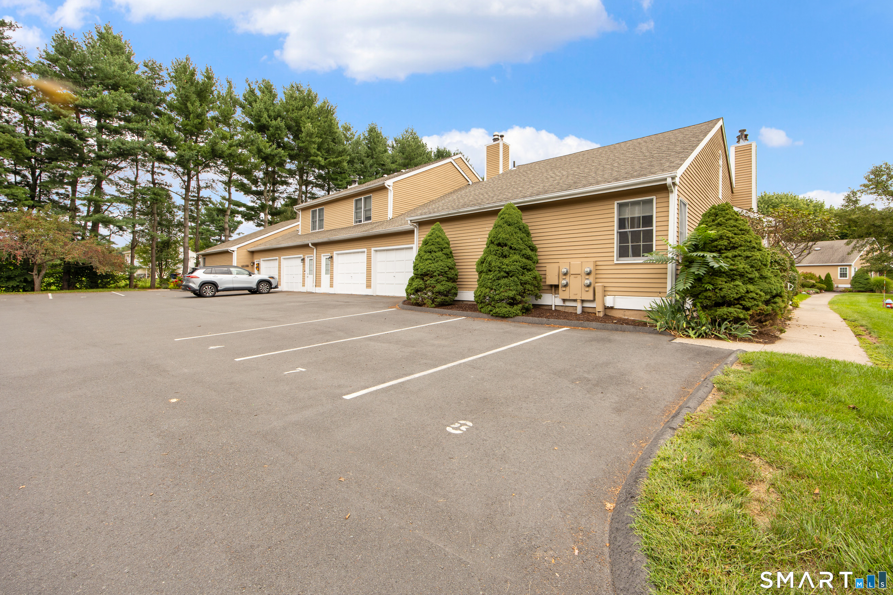 697 South End Road Southington CT 06479