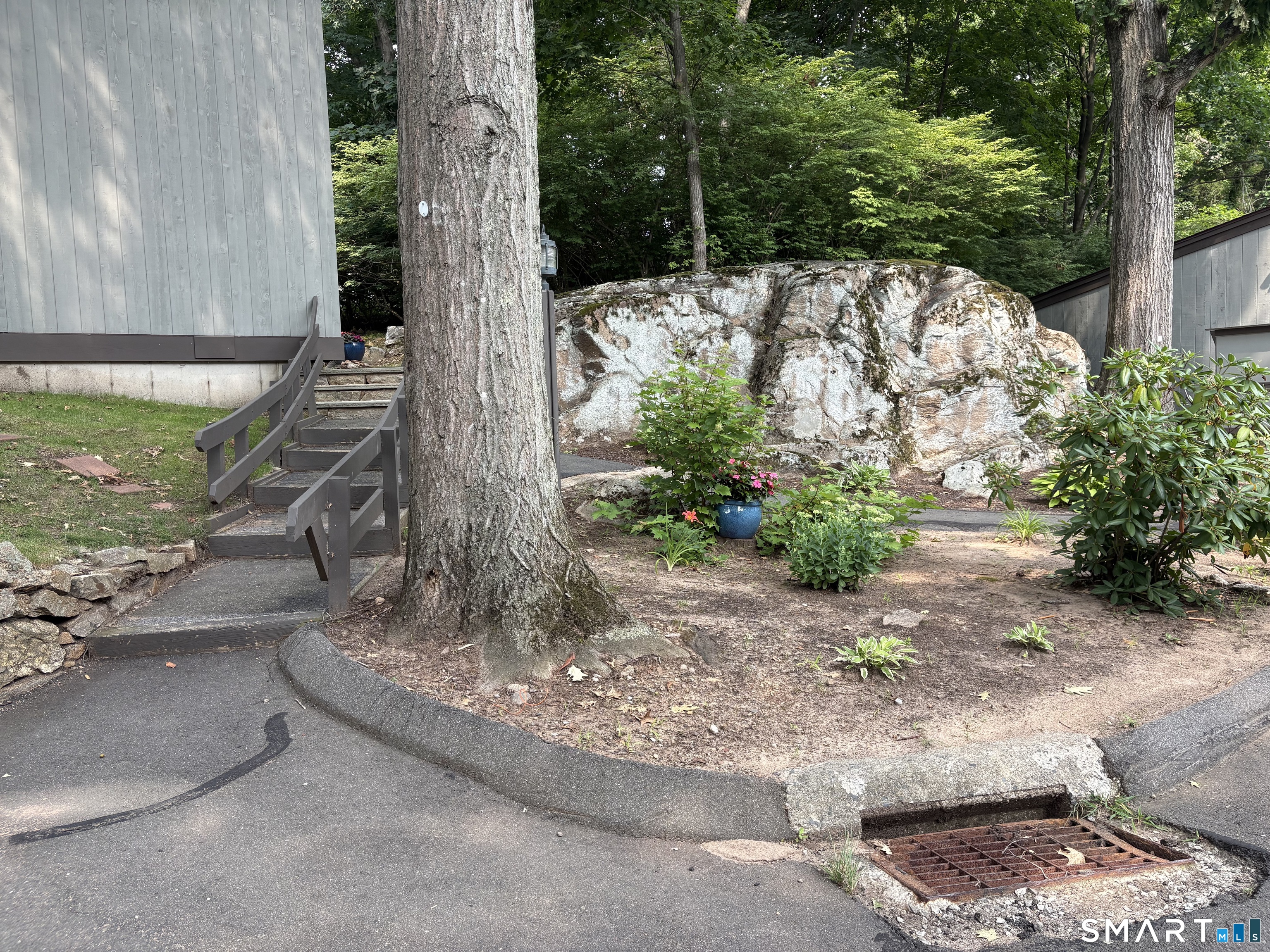 35 Harbour Village Branford CT 06405