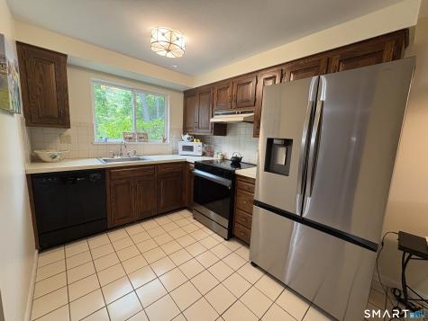 35 Harbour Village Branford CT 06405