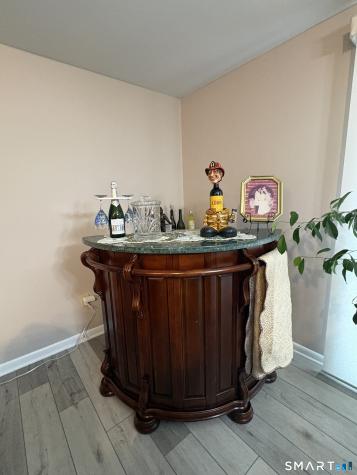 35 Harbour Village Branford CT 06405