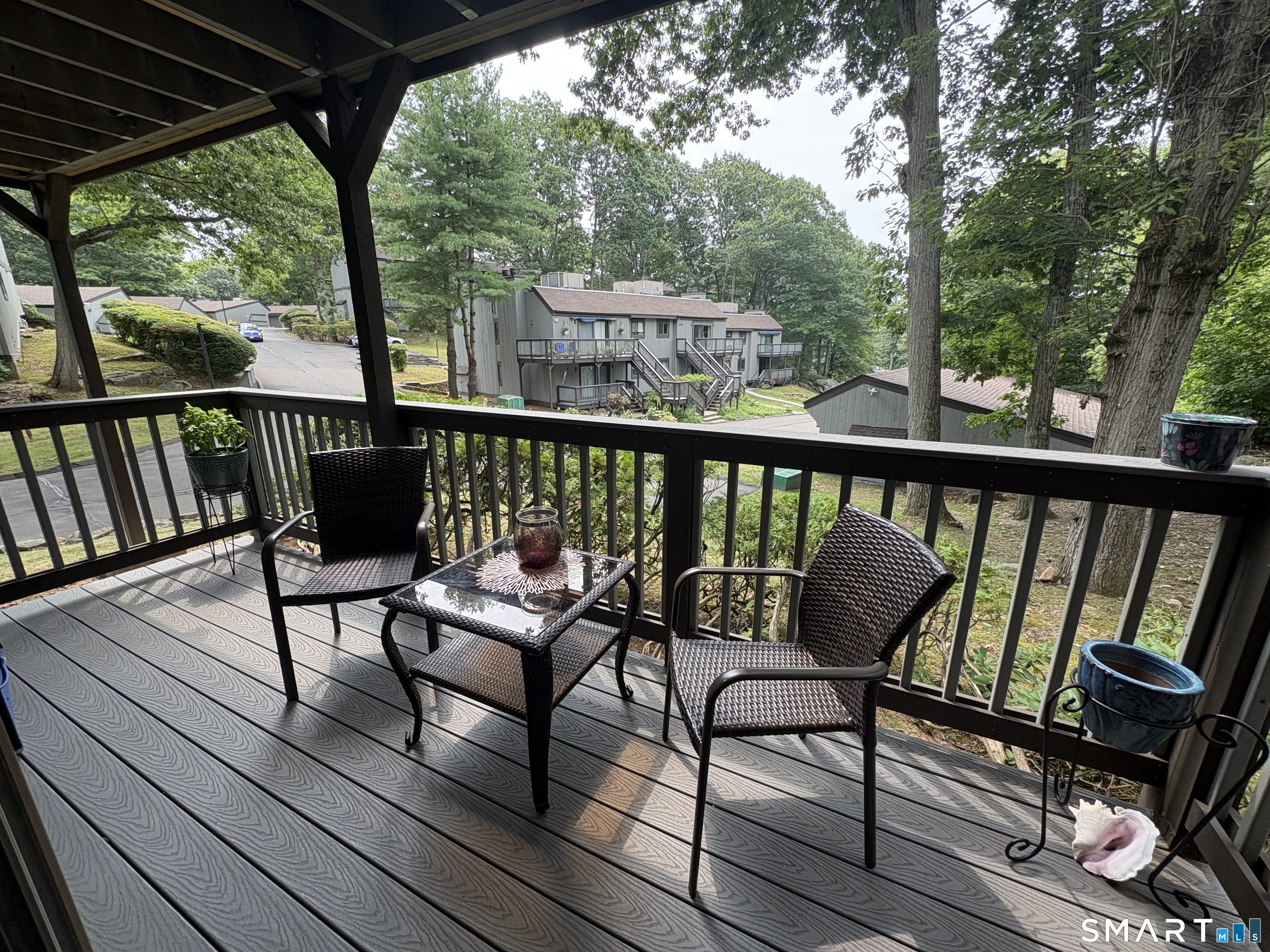 35 Harbour Village Branford CT 06405