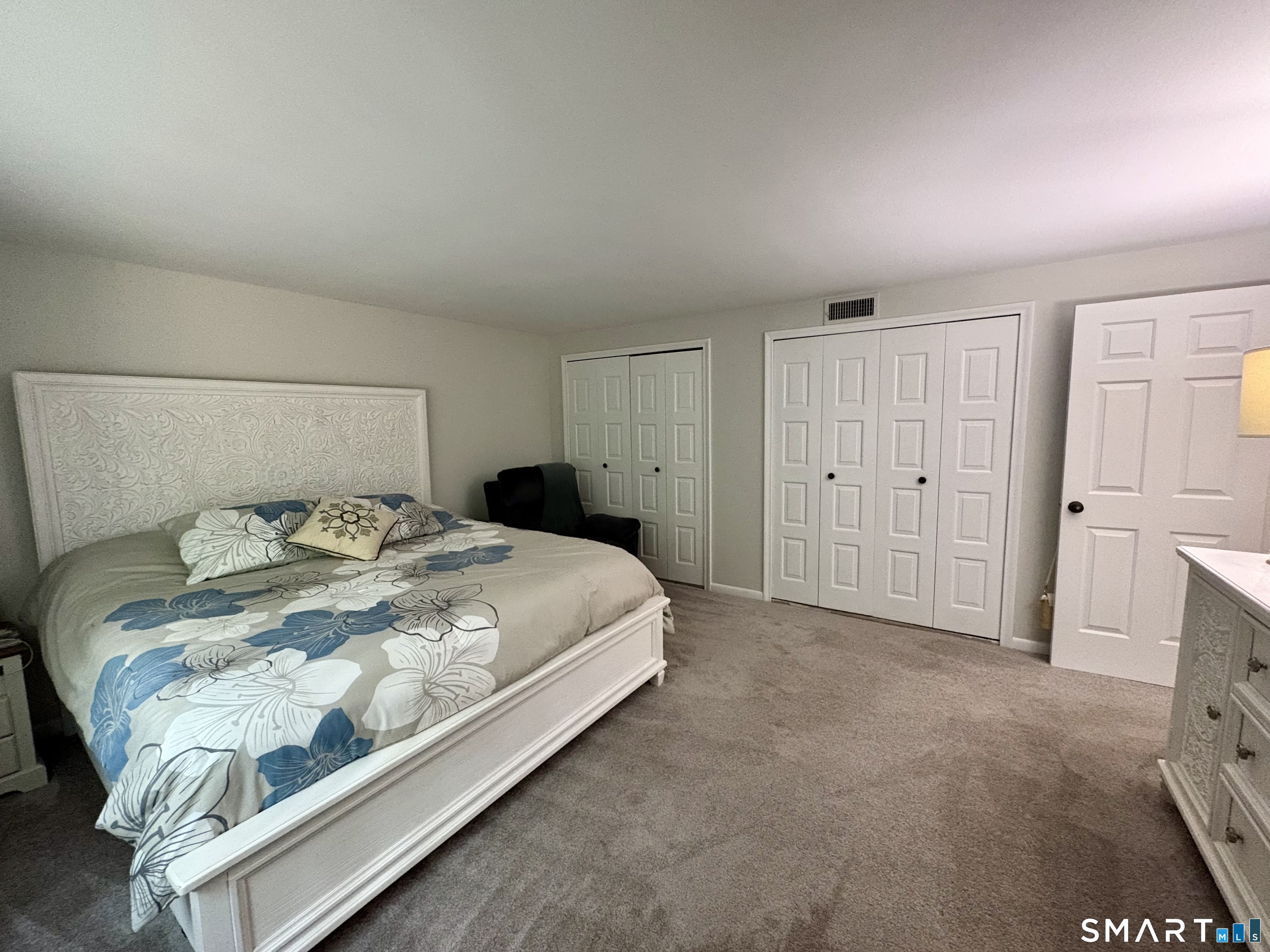 35 Harbour Village Branford CT 06405