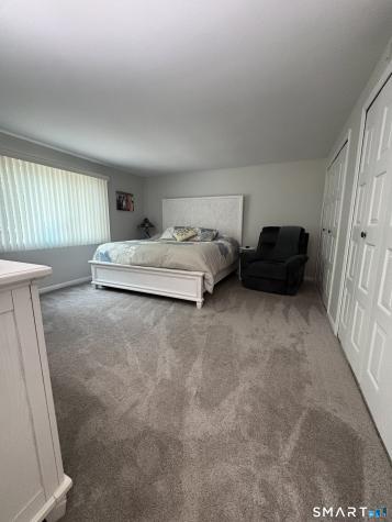 35 Harbour Village Branford CT 06405