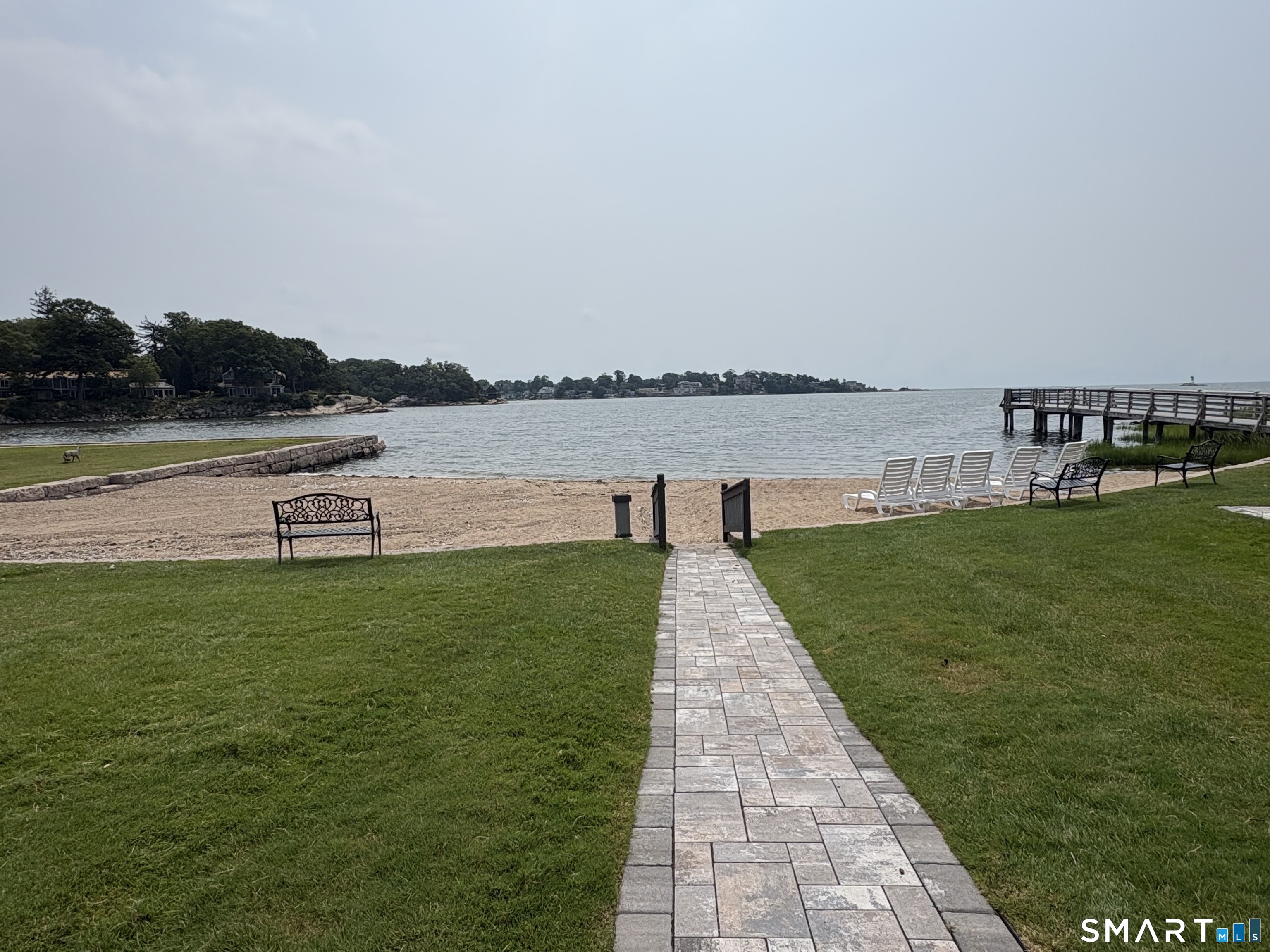35 Harbour Village Branford CT 06405