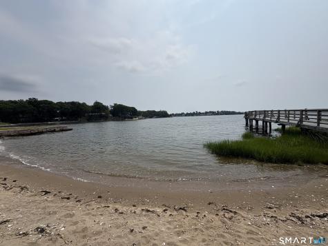 35 Harbour Village Branford CT 06405