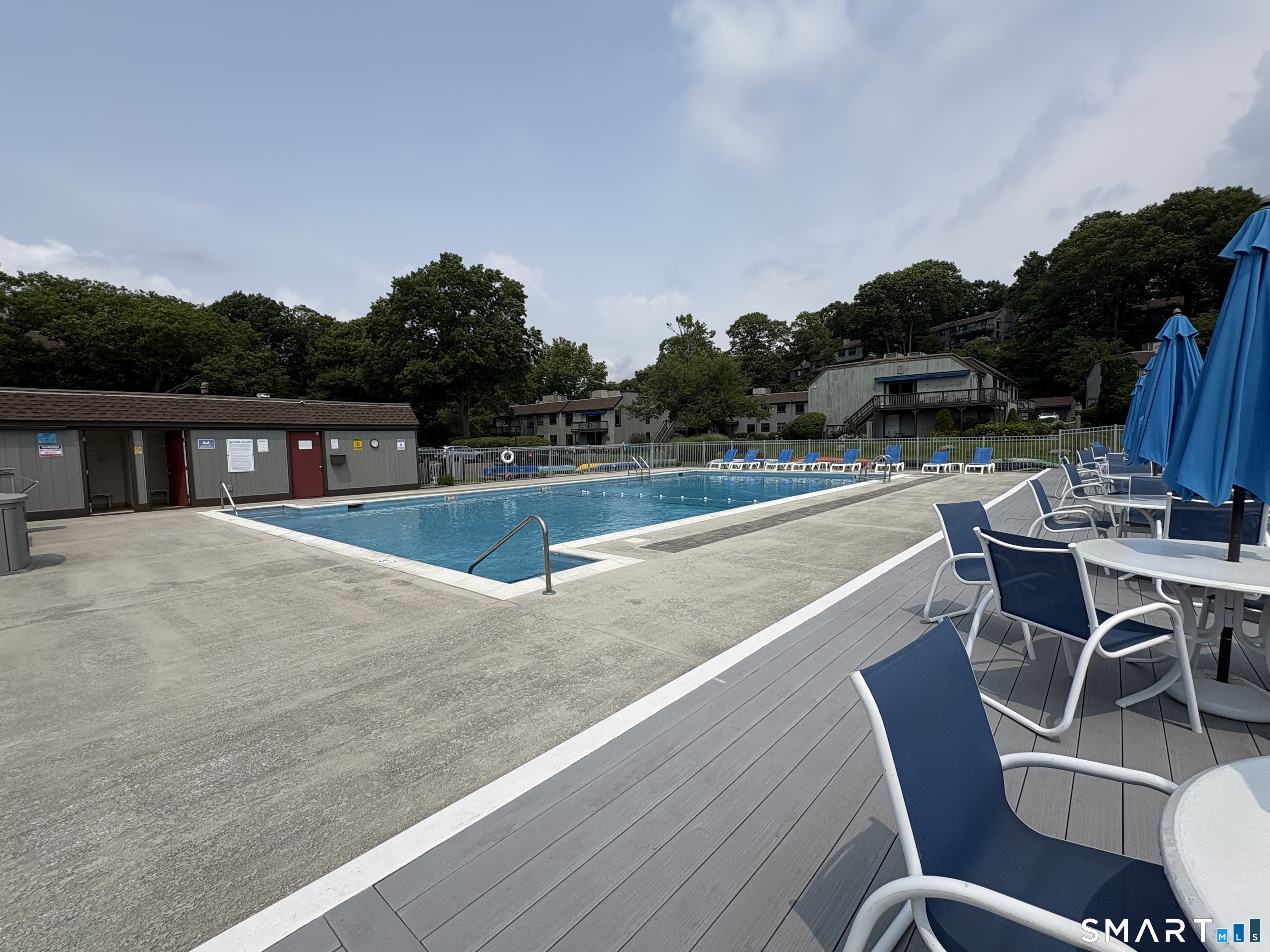 35 Harbour Village Branford CT 06405