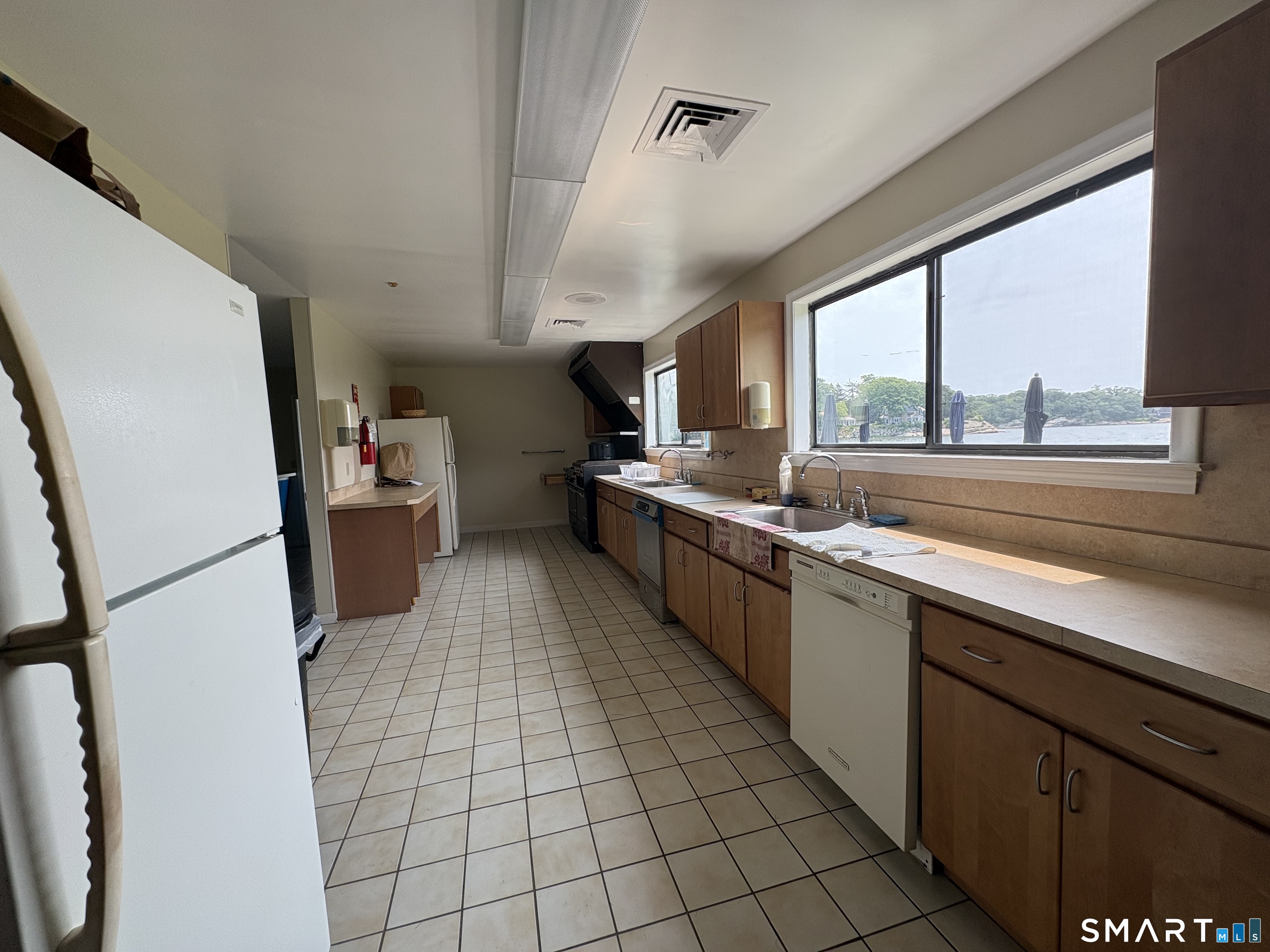 35 Harbour Village Branford CT 06405