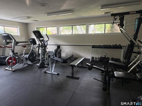 35 Harbour Village Branford CT 06405