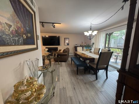 35 Harbour Village Branford CT 06405