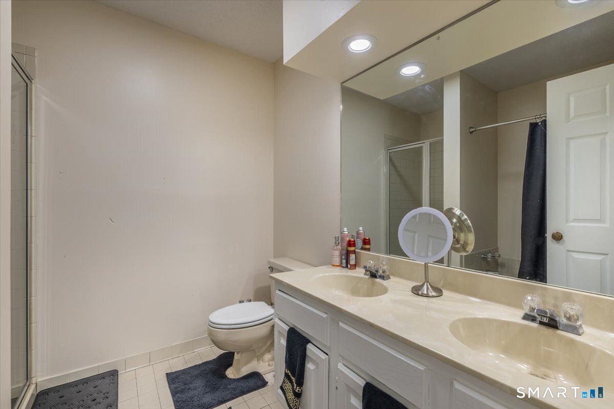 135 Mayfield Drive Trumbull CT 06611