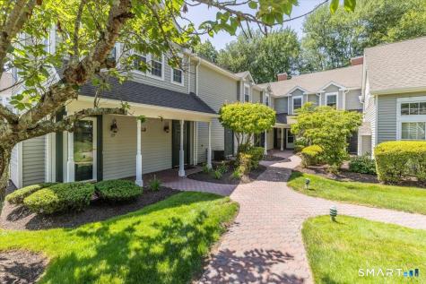 135 Mayfield Drive Trumbull CT 06611