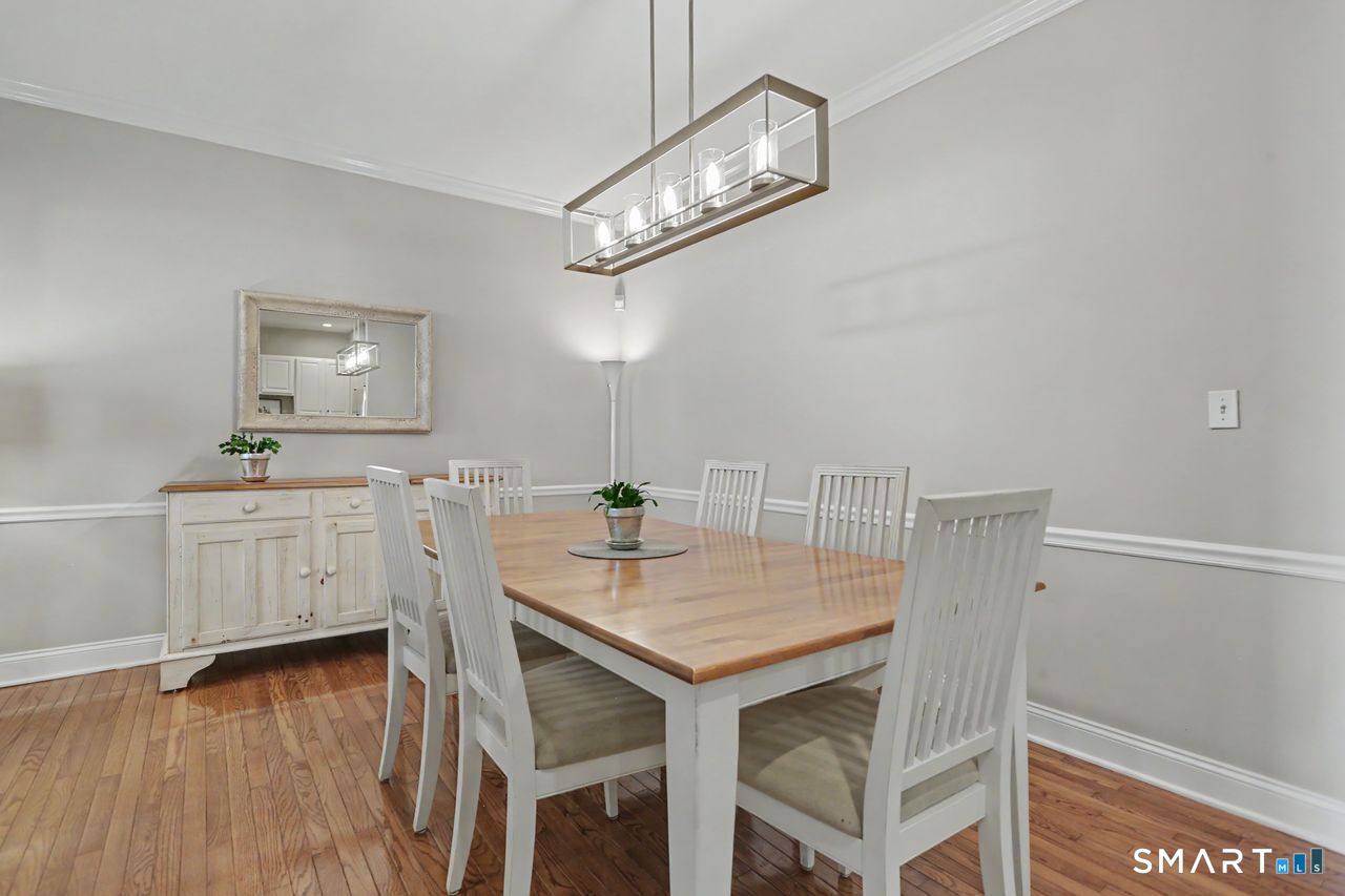 17 Southwick North Court Milford CT 06461