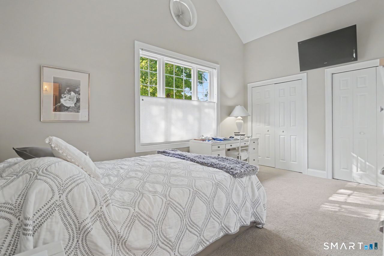 17 Southwick North Court Milford CT 06461