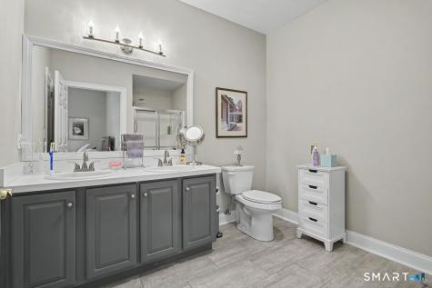 17 Southwick North Court Milford CT 06461