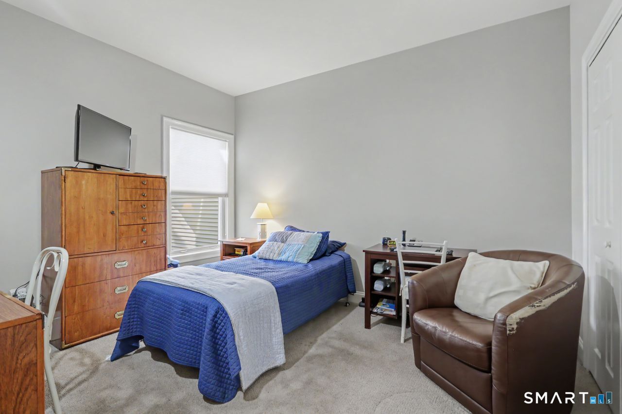 17 Southwick North Court Milford CT 06461